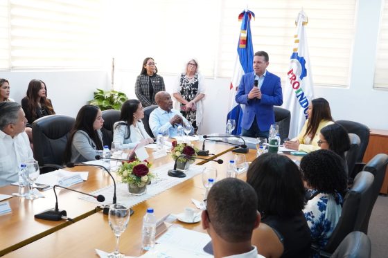 Proindustria presenta programa de aceleración de startups en desayuno empresarial junto a aliados estratégicos