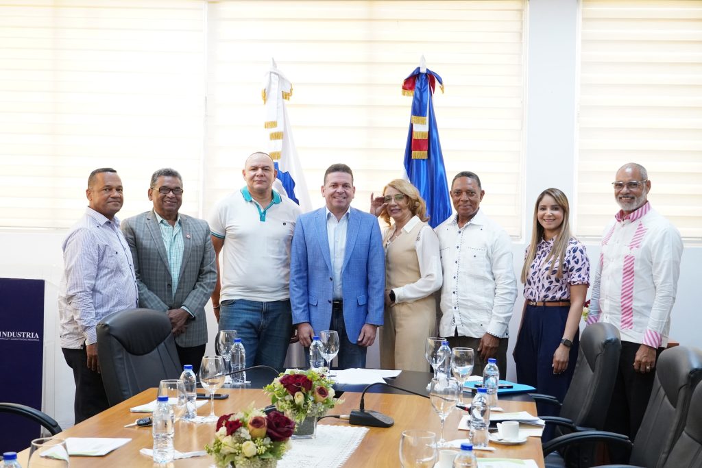 Reunión con Cooperativa Agropecuaria y de Servicios Múltiples de Hato Mayor